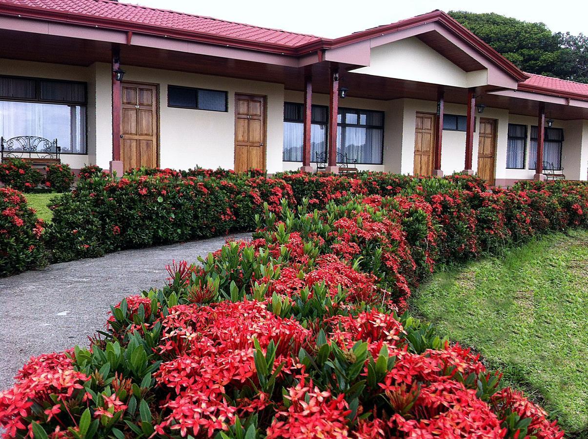 Termales Del Bosque & Hot Springs Hotel La Marina Buitenkant foto